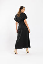 كارينا فستان بتصميم ملفوف سادة بفتحة صدر V نسائي