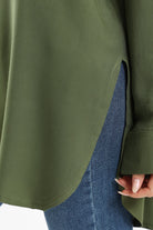 كارينا قميص أوفر سايز بأزرار أمامية بياقة مريحة كم طويل