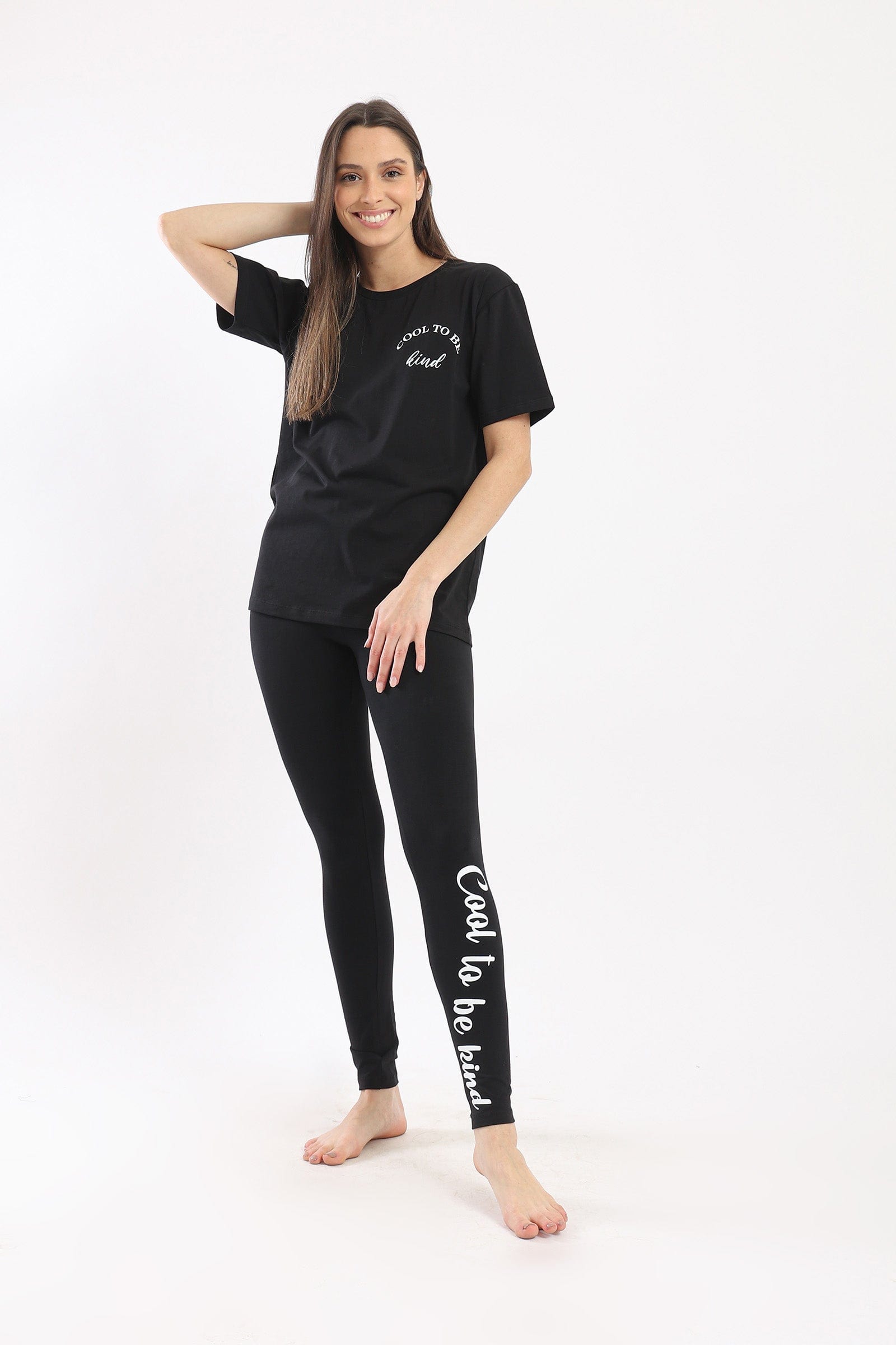 كارينا بيجامة نسائية بنطلون وتي شيرت بطبعة "Cool To Be Kind"