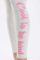 كارينا بيجامة نسائية بنطلون وتي شيرت بطبعة "Cool To Be Kind"