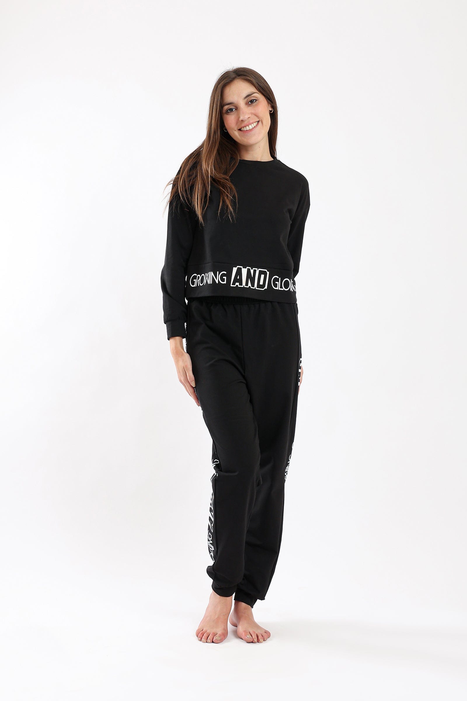 كارينا طقم بيجامة شتوي تيشيرت بطبعة كم طويل وبنطلون