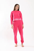 كارينا طقم بيجامة شتوي تيشيرت بطبعة كم طويل وبنطلون