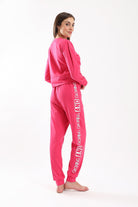 كارينا طقم بيجامة شتوي تيشيرت بطبعة كم طويل وبنطلون