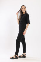 كارينا طقم بيجامة منزل مرن تيشيرت نص كم سادة وبنطلون