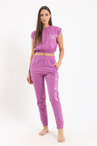 كارينا طقم بيجامة بحواف مطاطية توب وبنطلون