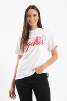 كارينا تي شيرت مطبوع نص كم