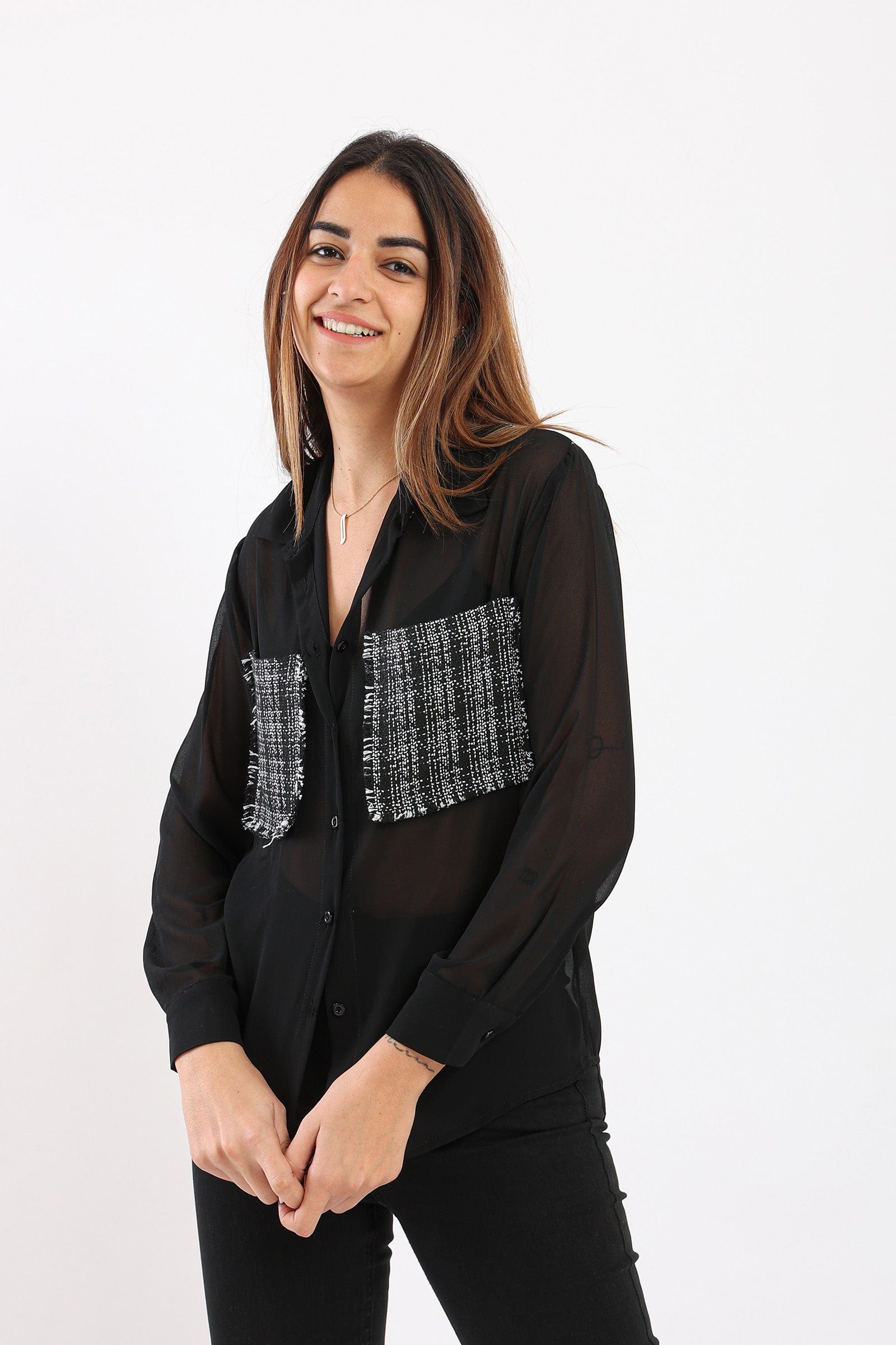 كارينا قميص شفاف بجيوب مربعات نسائي أسود