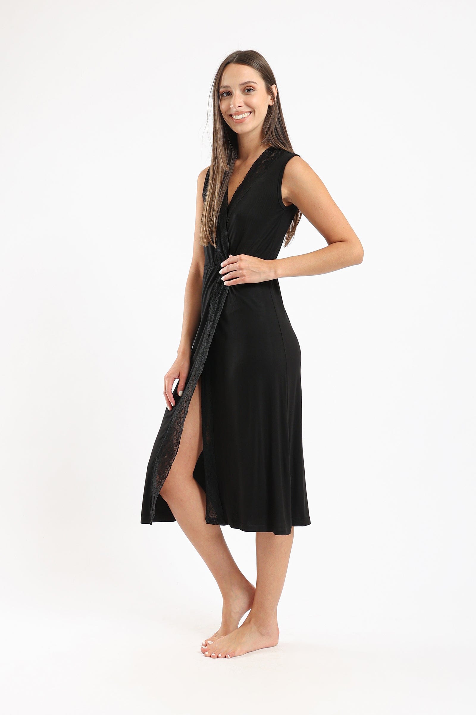 كارينا قميص نوم ميدي بشق أمامي من الدانتيل