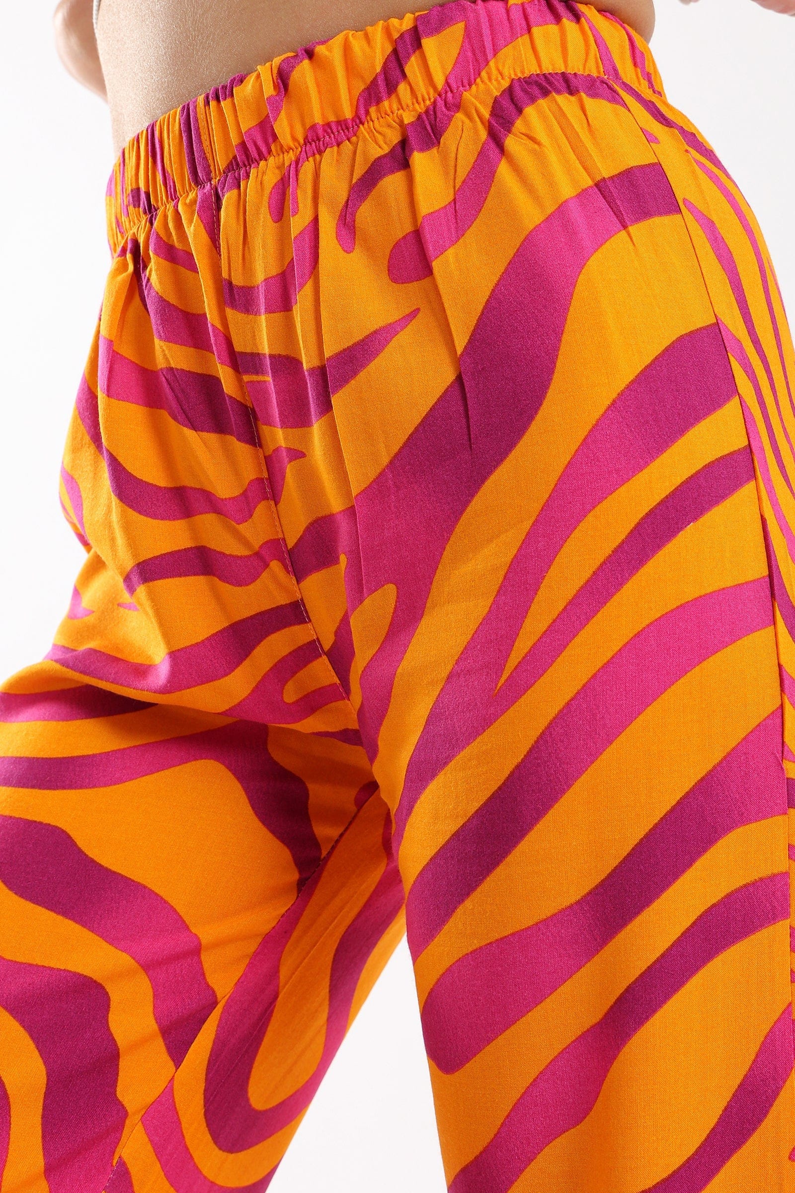 كارينا بنطال بنقشة زيبرا خصر مرتفع ملون