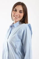 كارينا قميص سادة بأزرار أمامية كتف مدبب كم طويل