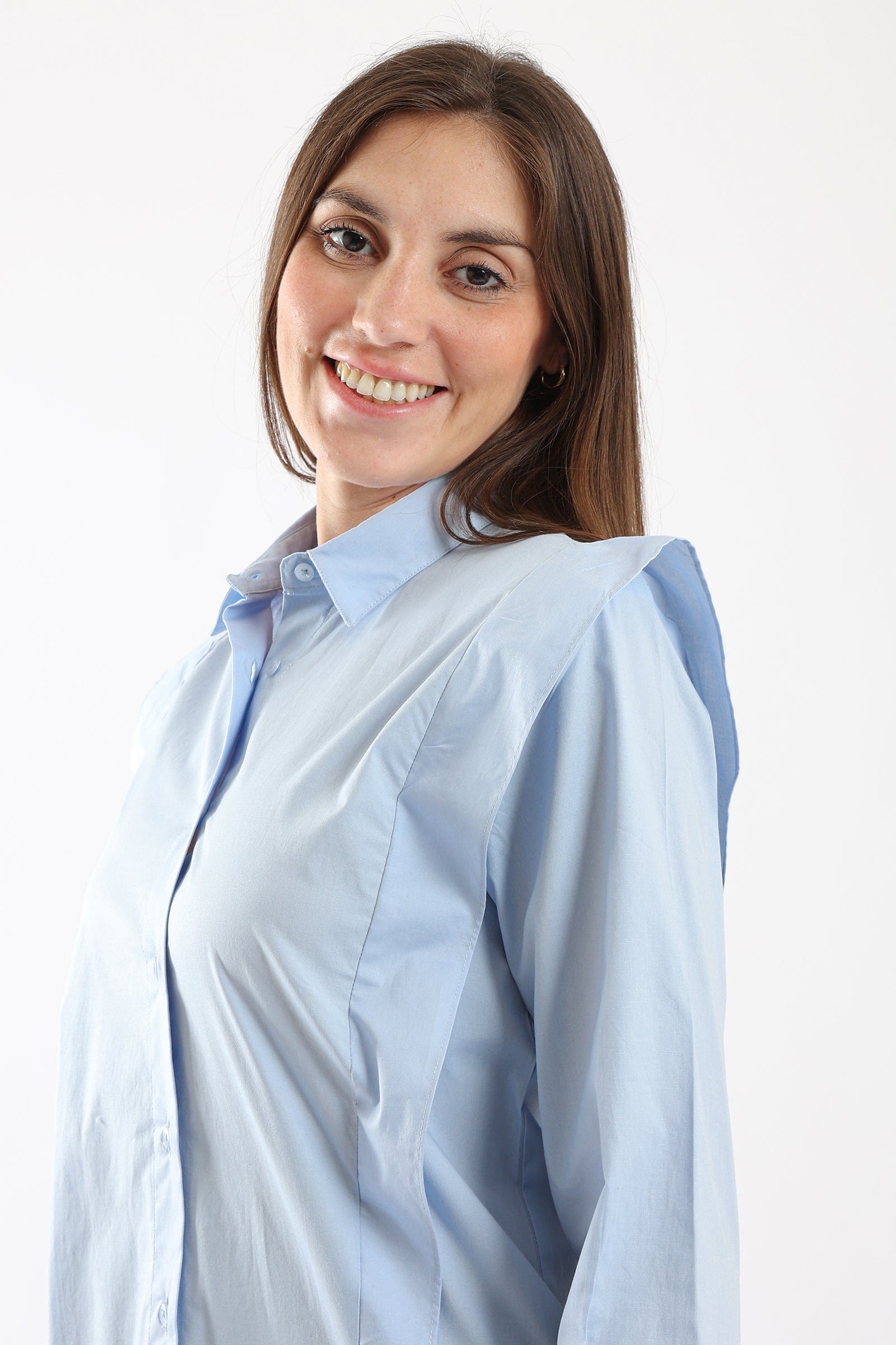 كارينا قميص سادة بأزرار أمامية كتف مدبب كم طويل