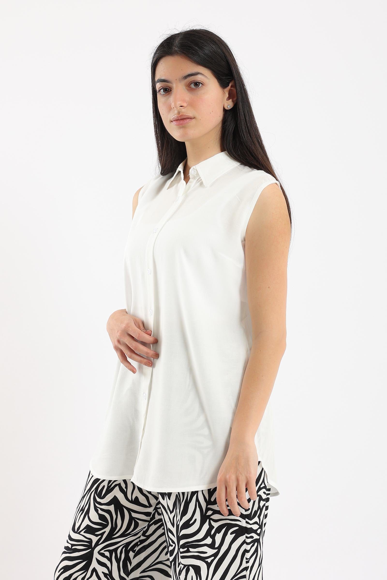 كارينا قميص سادة بأزرار أمامية وبياقة كت