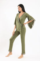 كارينا طقم بيجامة بأطراف دانتيل