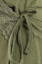 كارينا طقم بيجامة بأطراف دانتيل