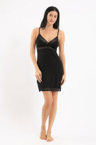 كارينا قميص نوم دانتيل بحمالات