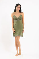 كارينا قميص نوم دانتيل بحمالات