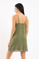 كارينا قميص نوم دانتيل بحمالات