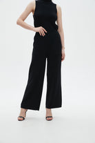 ميكا بنطلون واسع سادة بجيوب من الأمام