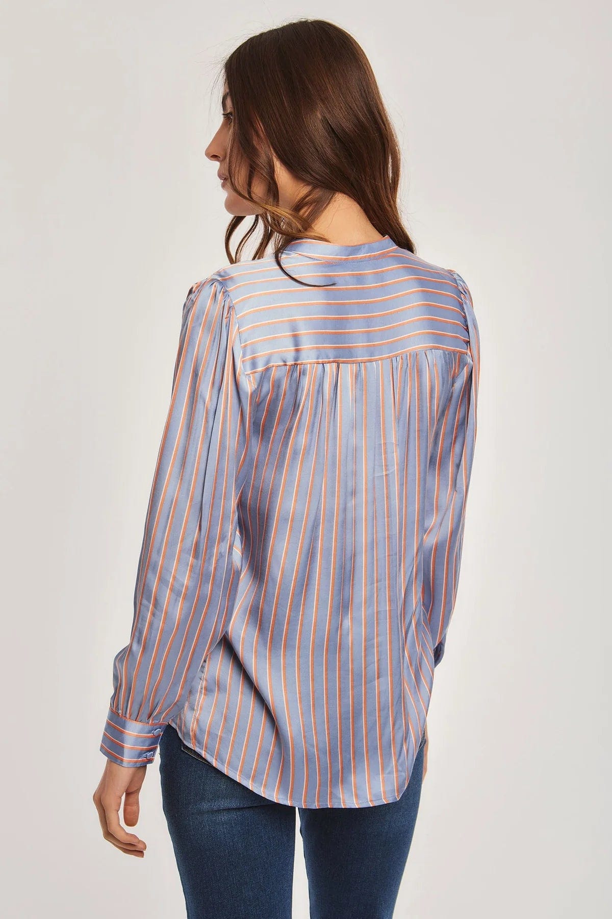 داليدرس بلوزة مخططة بالطول بأزرار أمامية أرجواني