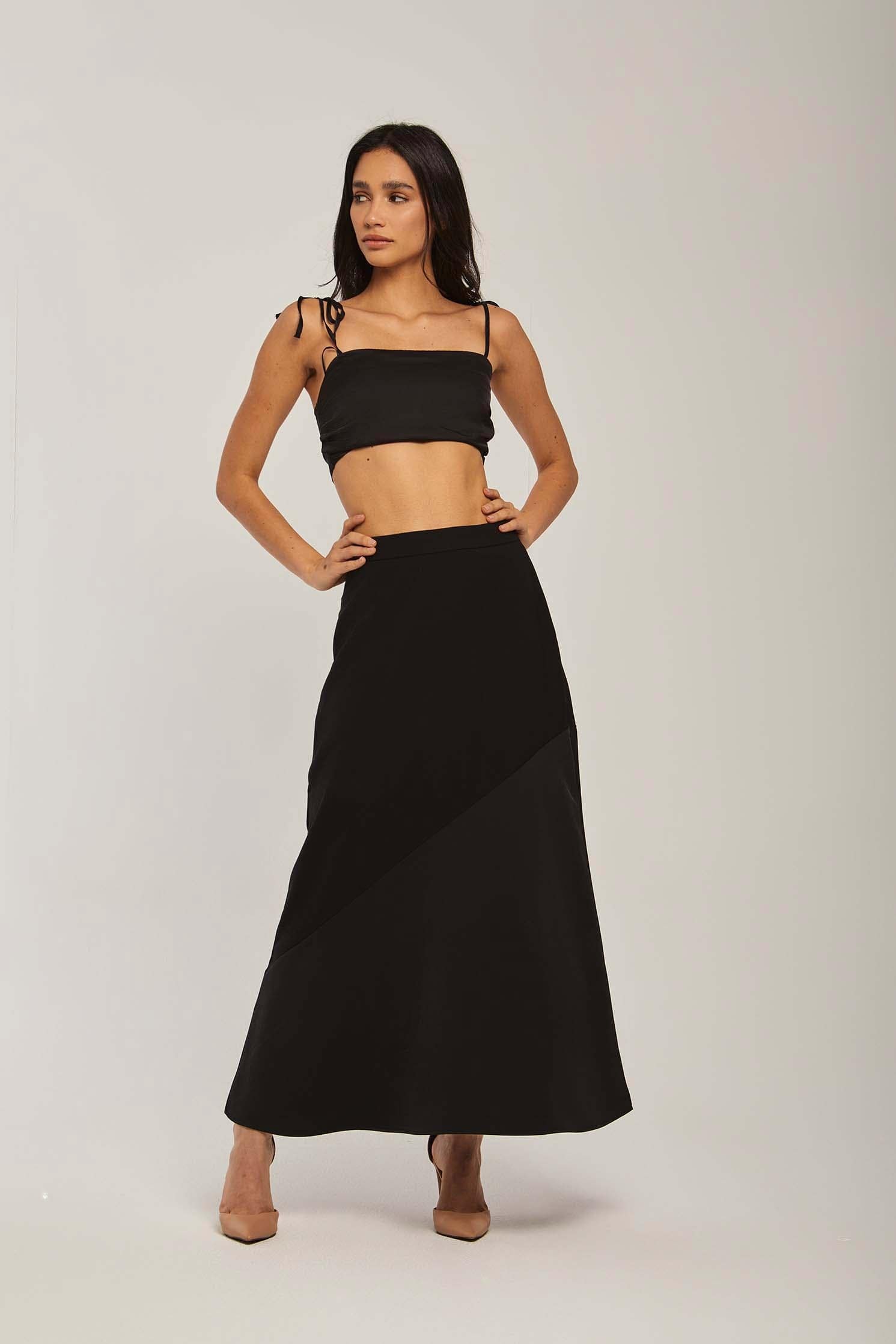 داليدرس تنورة نسائية طويلة بخصر مرتفع أسود