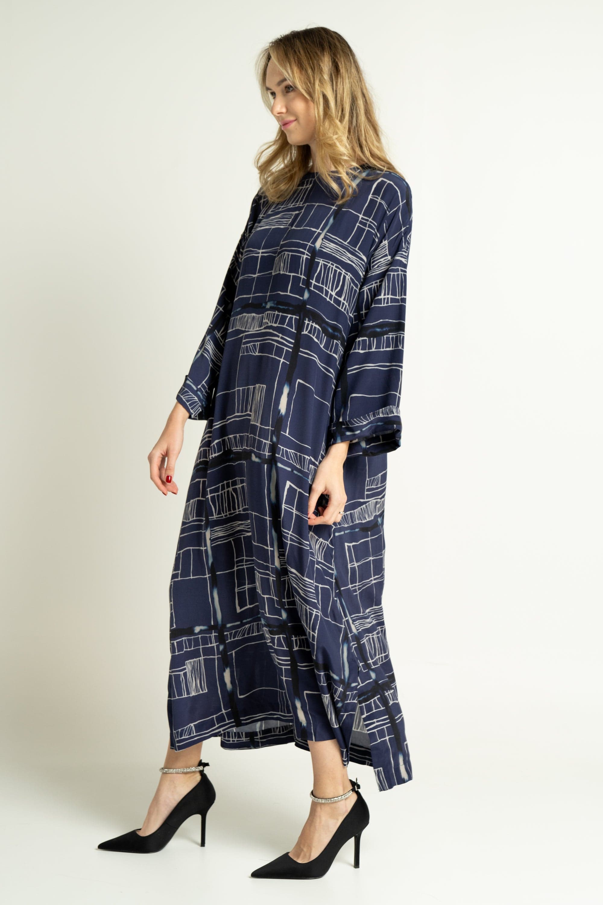 داليدرس فستان نسائي ميدي بنمط مربعات أسود سحلبي