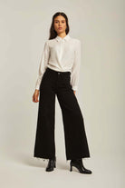 داليدرس قميص نسائي ابيض باازرار أوف وايت