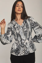 داليدرس بلوزة نسائية مزخرفة بكرانيش أسود