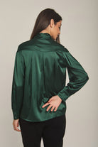 داليدرس بلوزة نسائية سادة بفيونكة عالرقبة أخضر