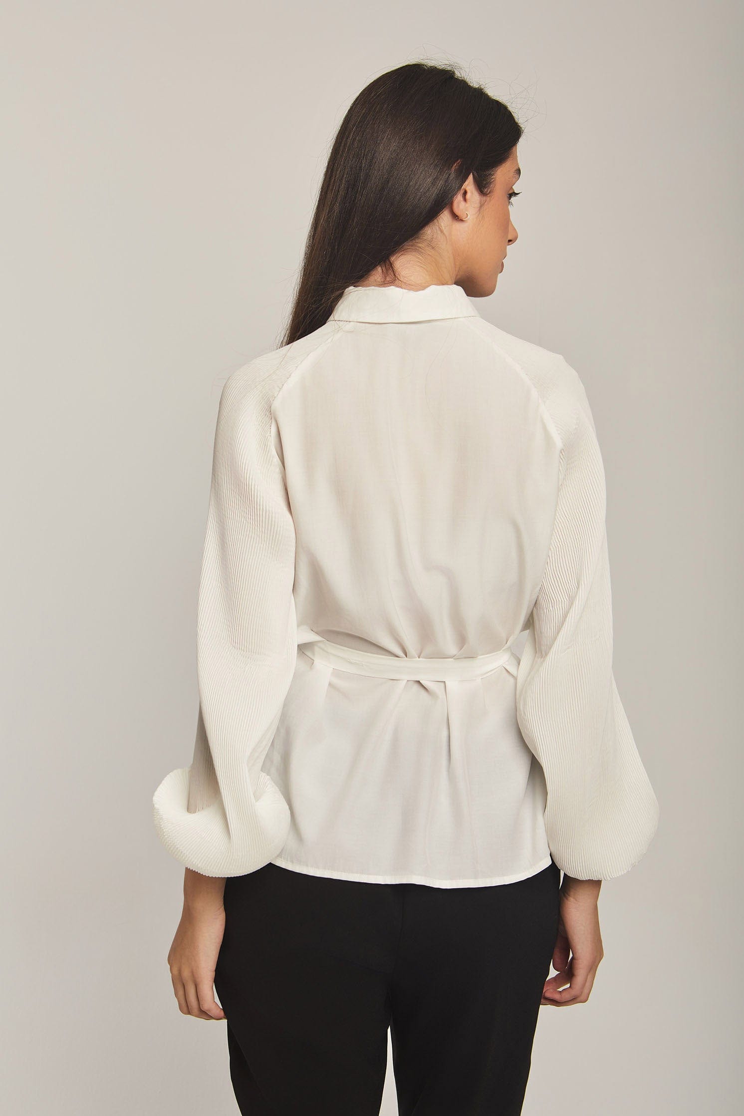 داليدرس بلوزة نسائي بحزام عالخصر أوف وايت