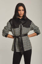 داليدرس جاكيت نسائي مزين بجلد أسود