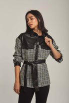 داليدرس جاكيت نسائي مزين بجلد أسود