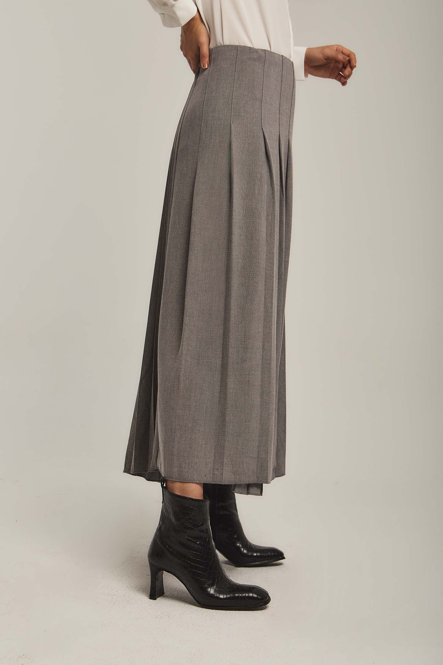 داليدرس تنورة نسائية ميدي بكسرات رمادي