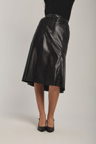 داليدرس تنورة نسائية قصيرة جلد أسود