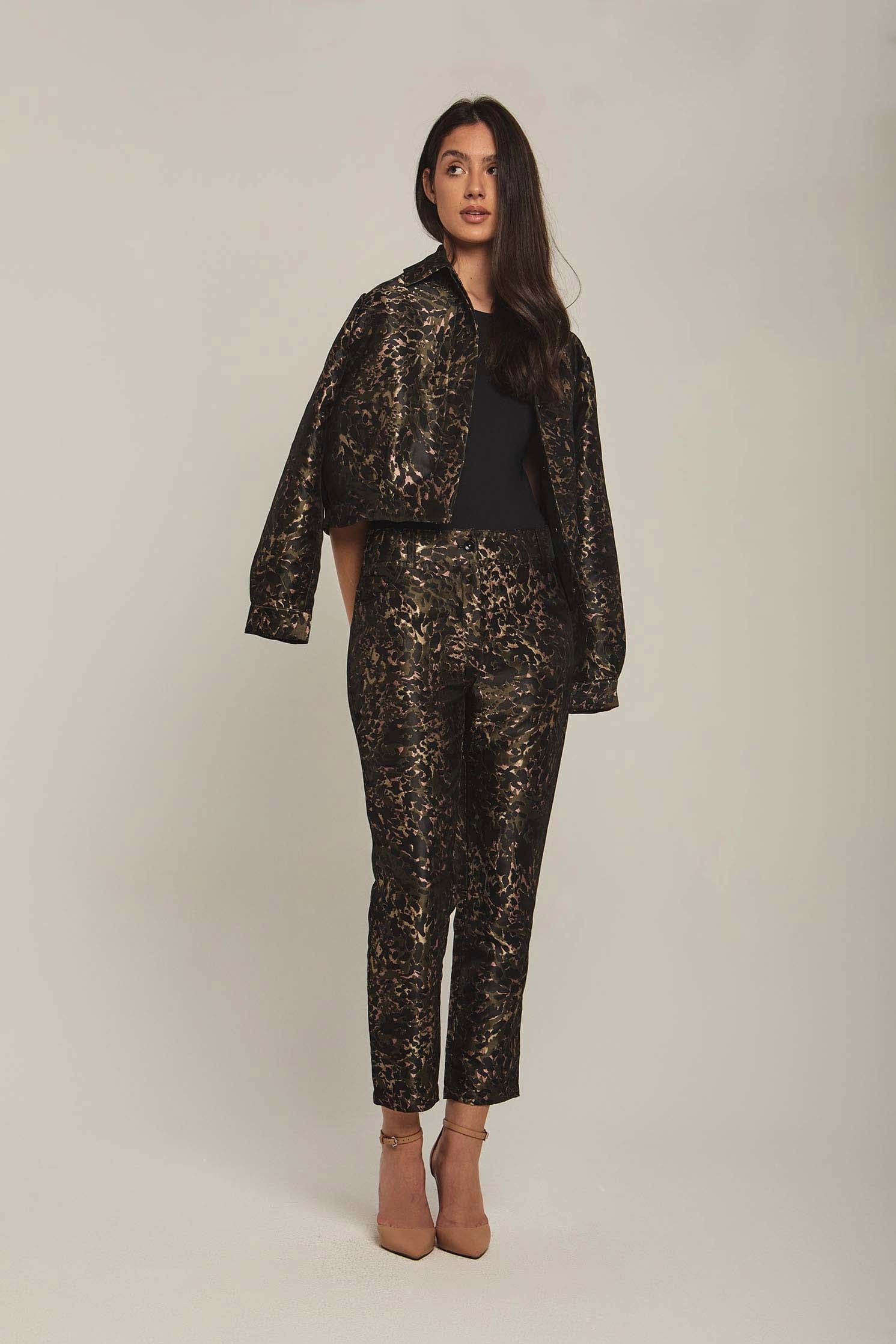 داليدرس بنطال نسائي رسمي قصير أخضر جيشي