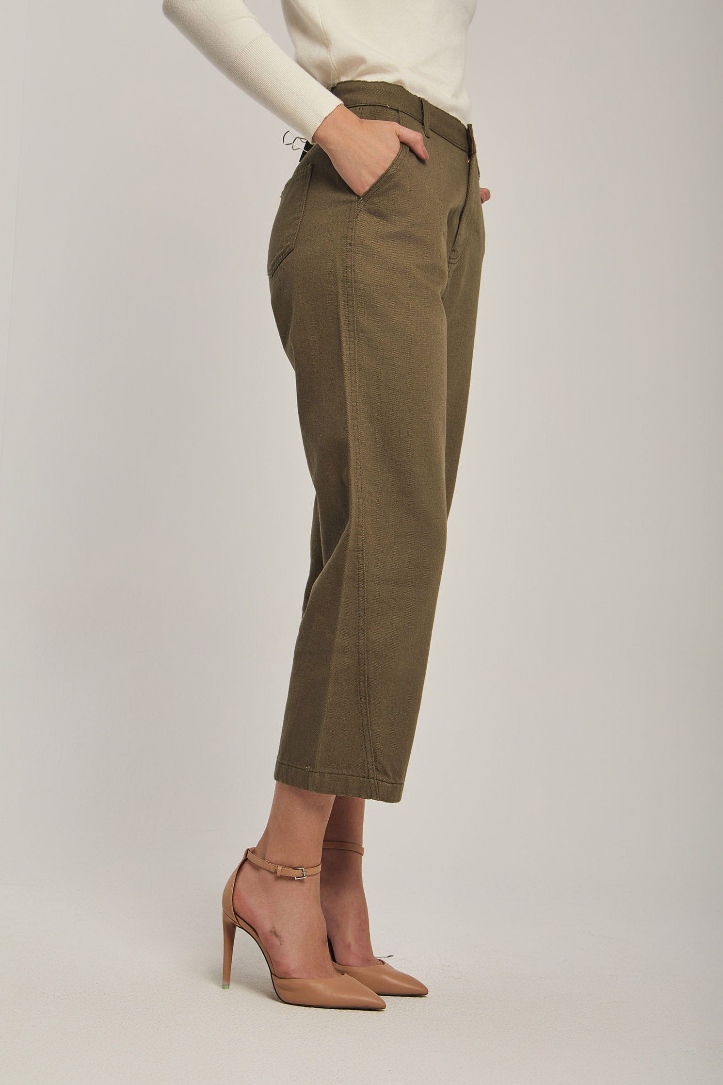 داليدرس بنطلون نسائي قصير واسع جينز زيتوني