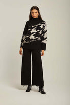 داليدرس بلوفر نسائي منسوج برقبة مرتفعة أسود