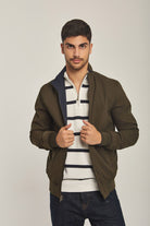 داليدرس جاكت رجالي سادة بسوسته وجيوب من الجنب