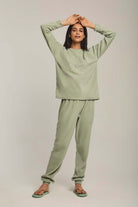 داليدرس بيجامة نسائية بتطريز خفيف على الصدر