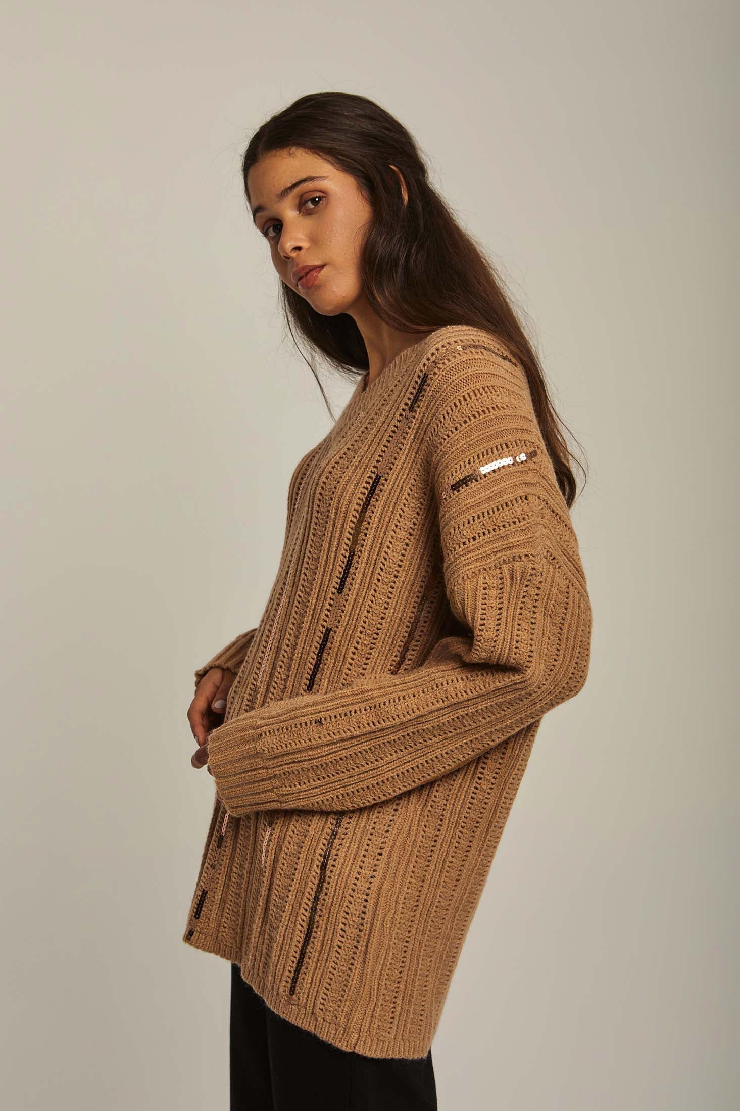 داليدرس بلوفر نسائي بفتحة رقبة V