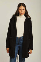 داليدرس جاكيت جلد طويل مزين بالفرو كم طويل نسائي أسود