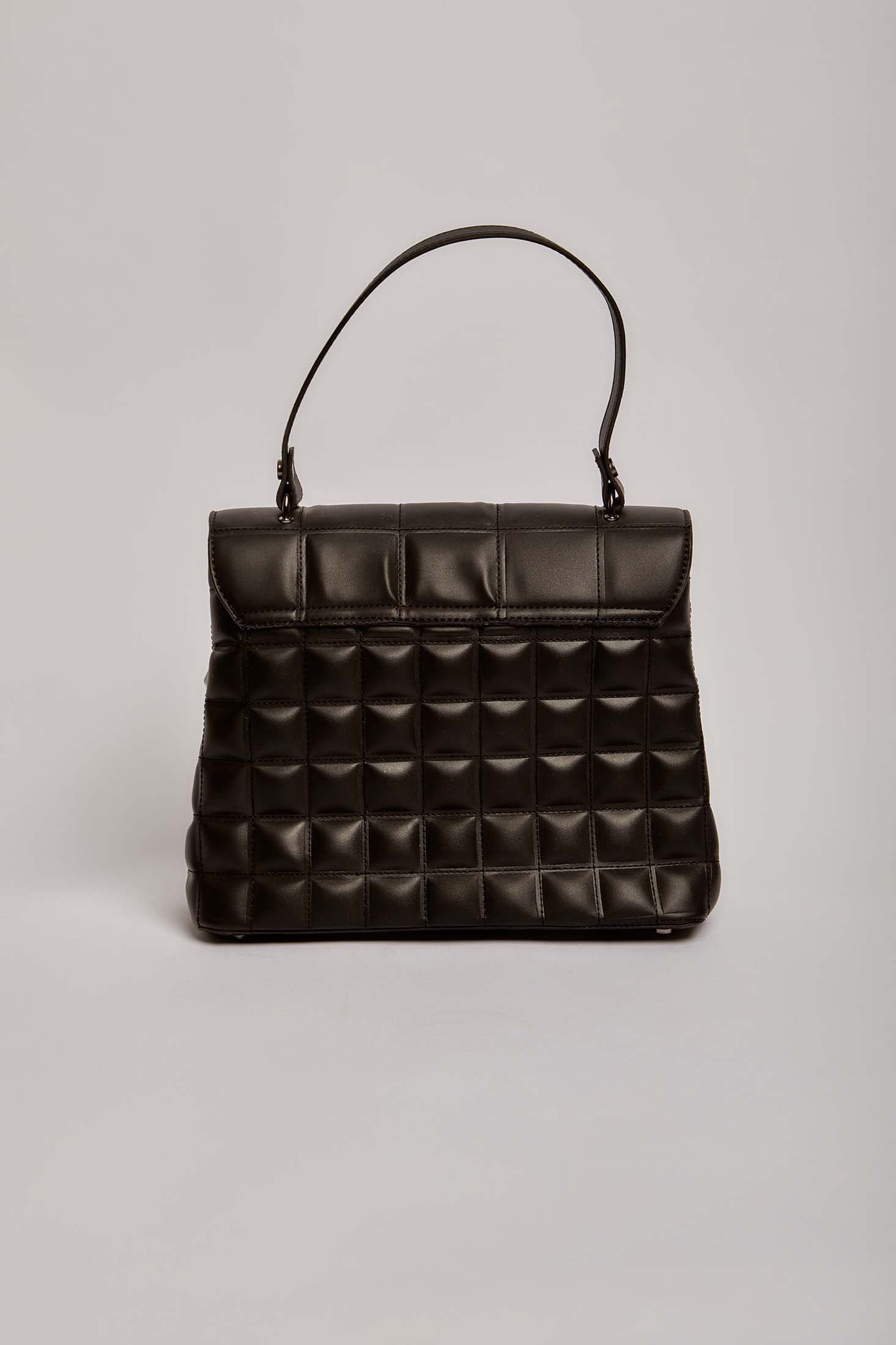 داليدرس شنطة حجلد نسائي مضلعة بكبسول أسود