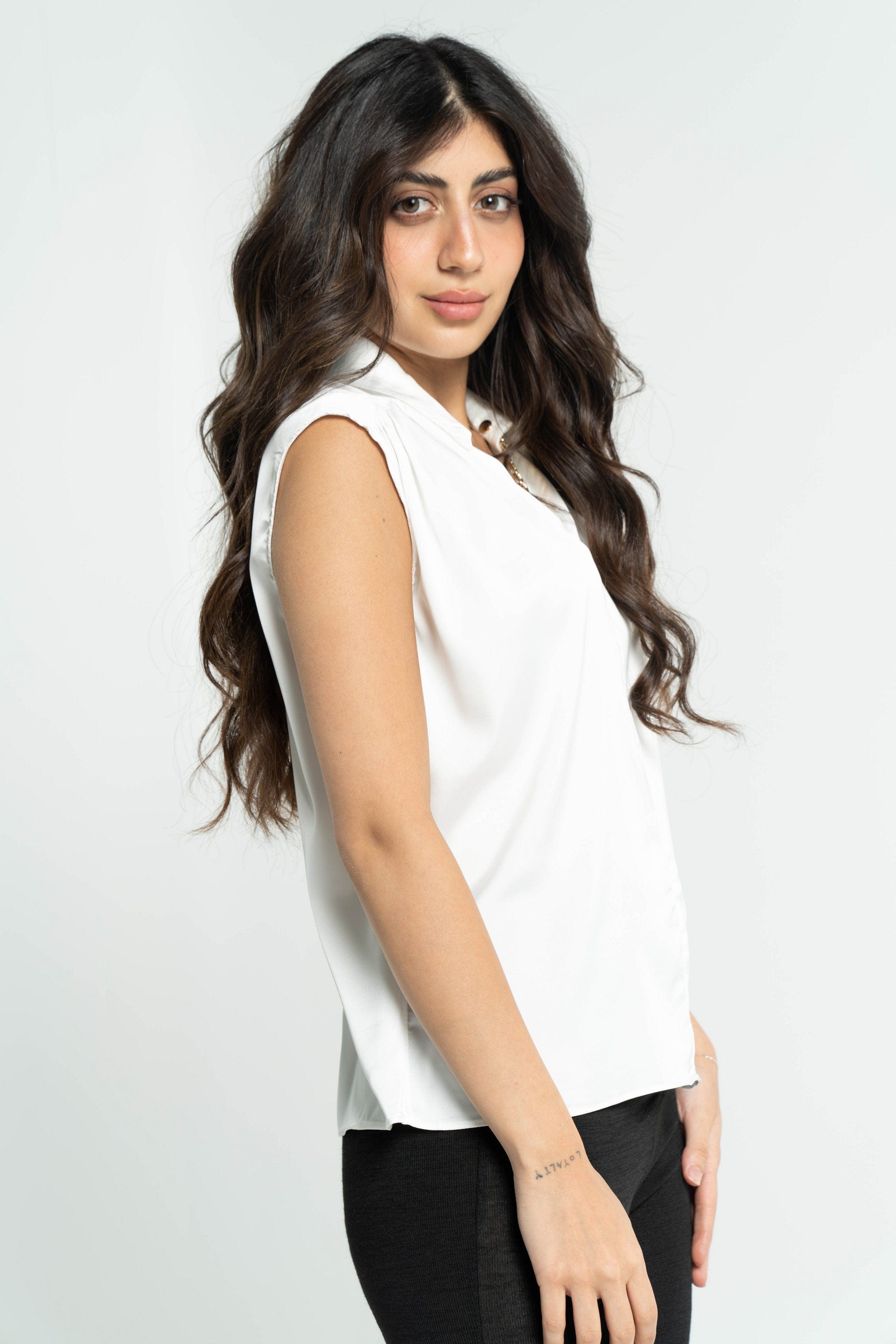 داليدرس بلوزة نسائي سادة كت بياقة وفتحة رقبة 7