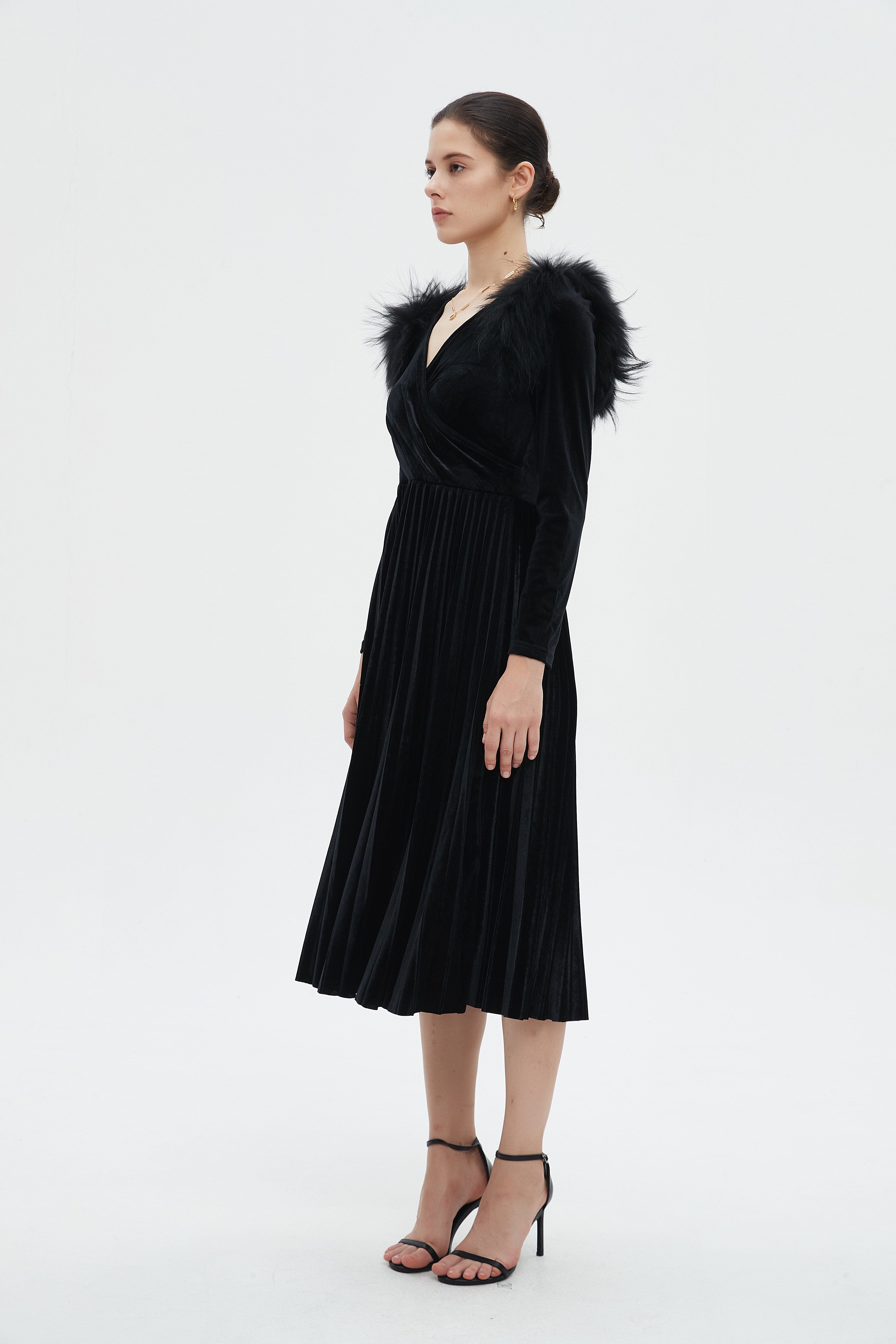 ميكا فستان نسائي بكم طويل وأزرار أمامية للركبة