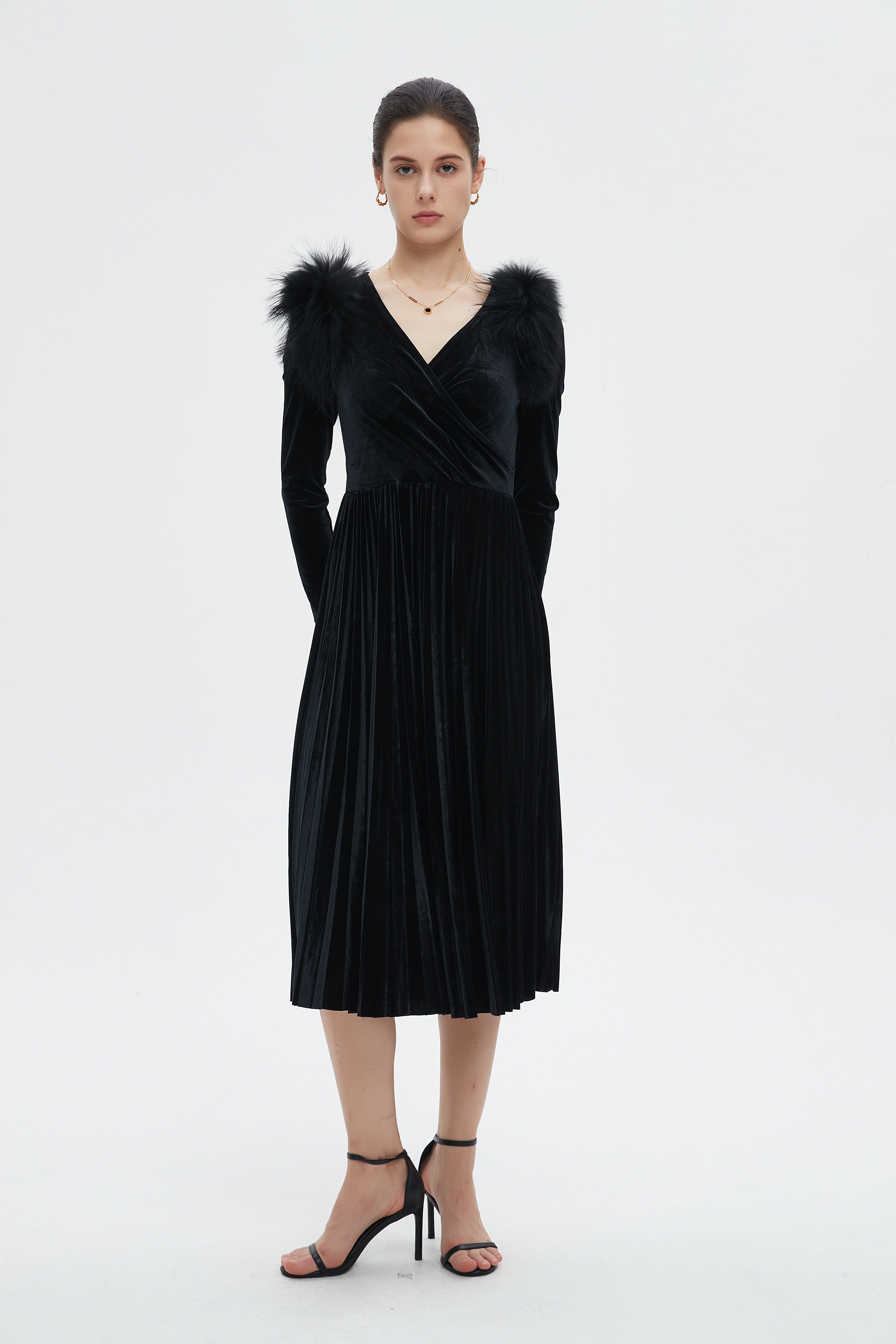 ميكا فستان نسائي بكم طويل وأزرار أمامية للركبة