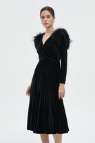 ميكا فستان نسائي بكم طويل وأزرار أمامية للركبة