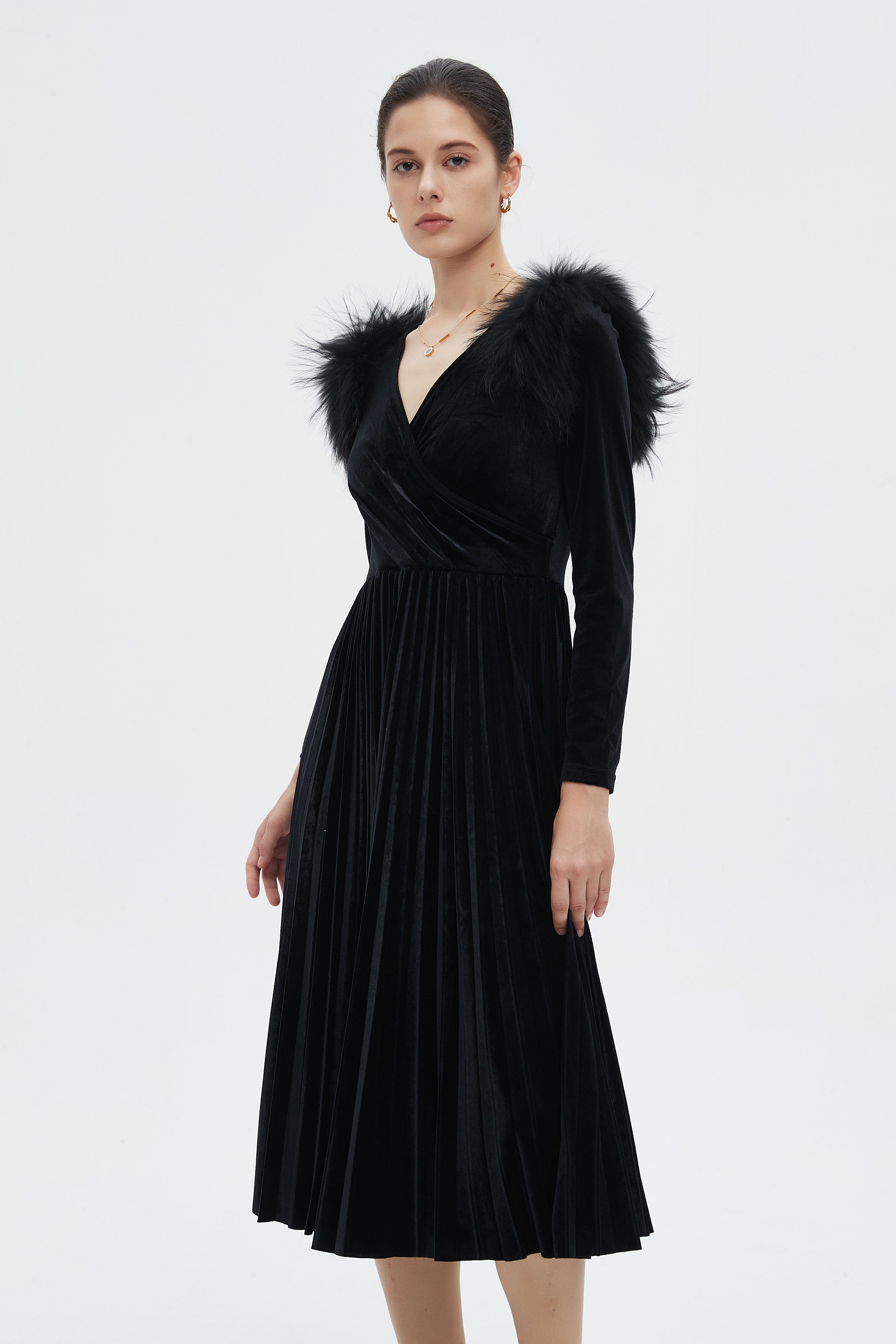 ميكا فستان نسائي بكم طويل وأزرار أمامية للركبة