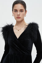 ميكا فستان نسائي بكم طويل وأزرار أمامية للركبة