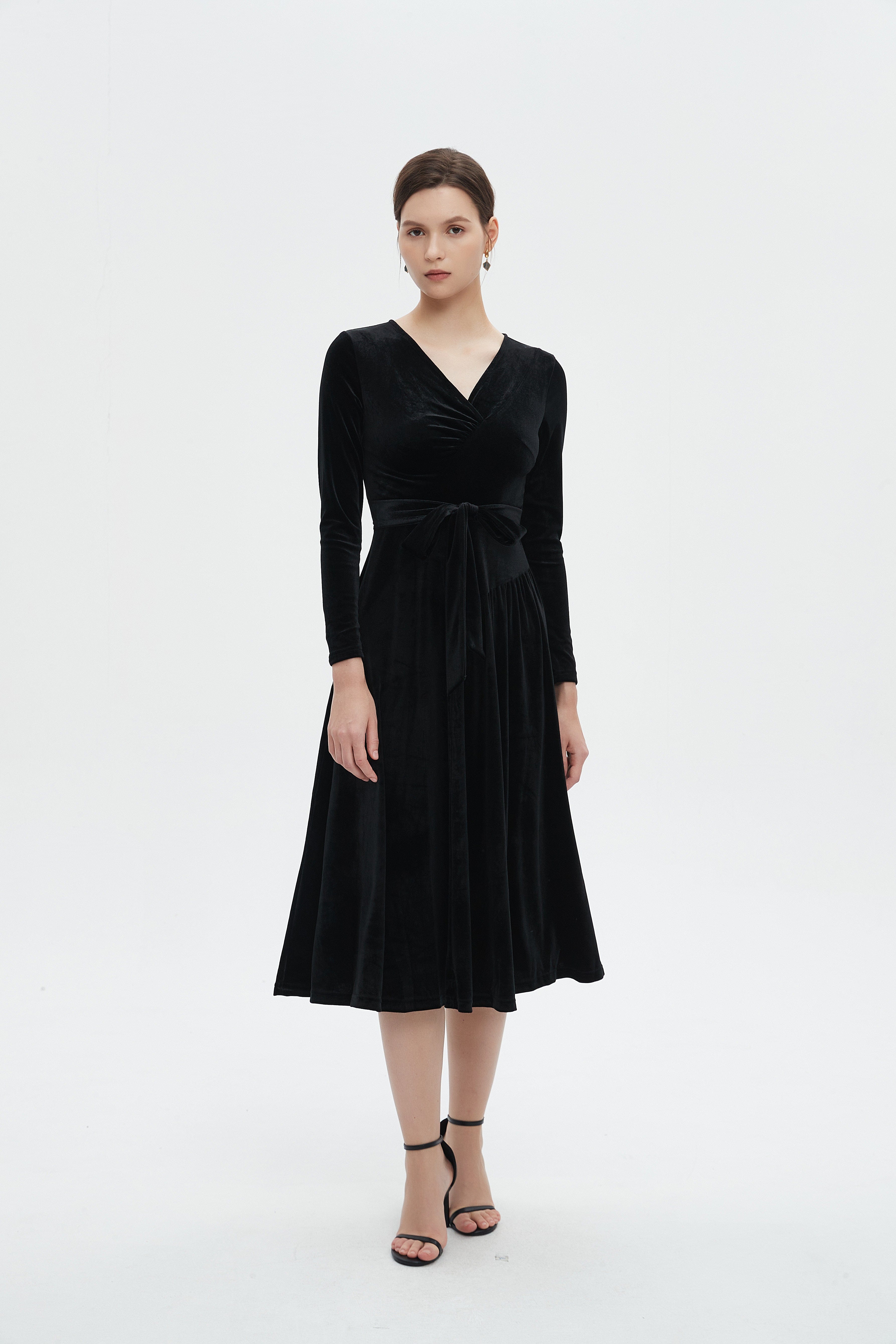 ميكا فستان نسائي مخملي ميدي بأكمام طويلة