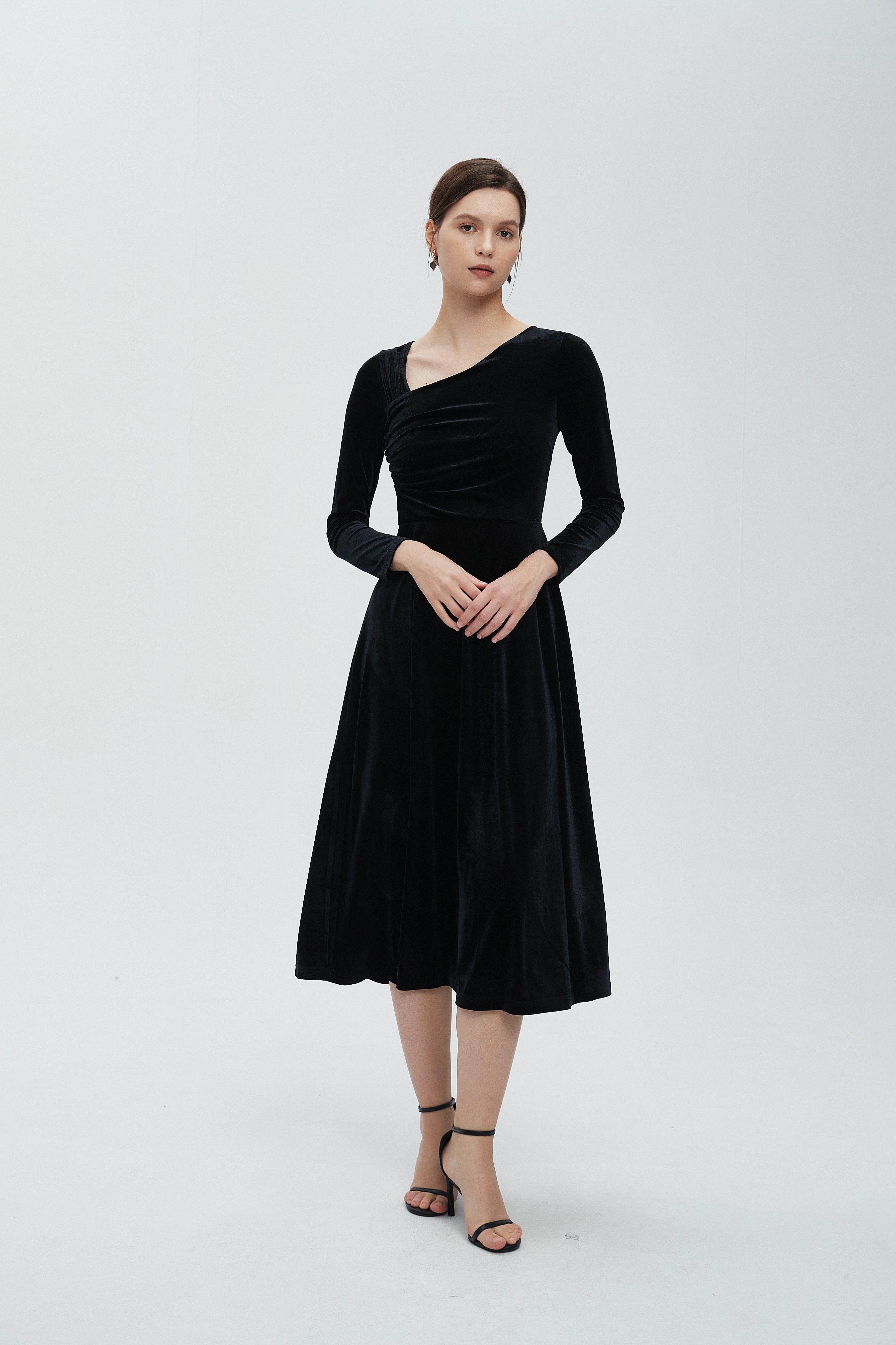 ميكا فستان نسائي للركبة مخملي بكم طويل وقصه رقبة V