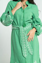 ببل فاشن فستان نسائي طويل منقوش من الكم ومن الاسفل وبحزام على الخصر